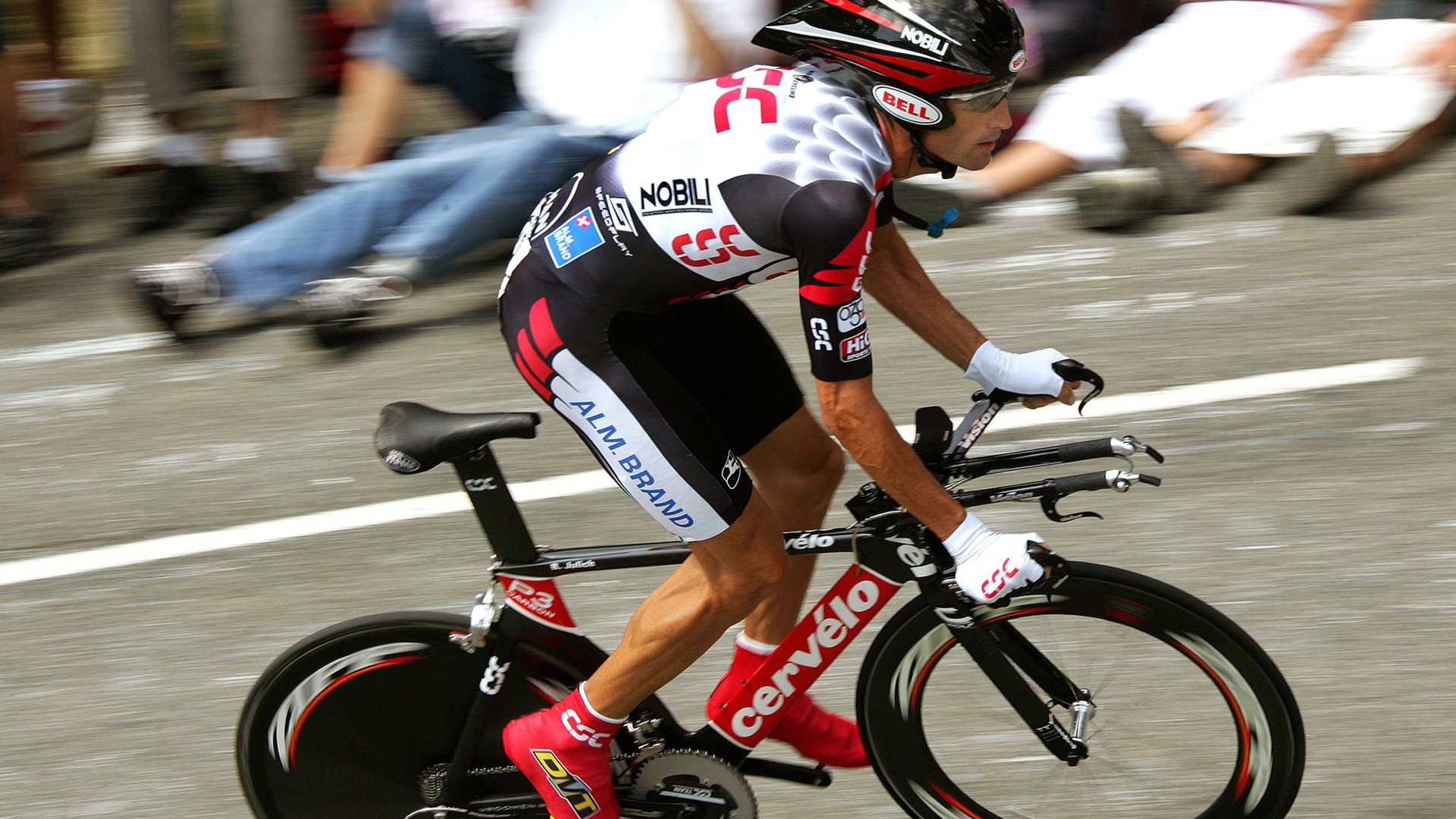 星空综合体育全站app-湖人队新季前训练营充满希望，湖人队内训练